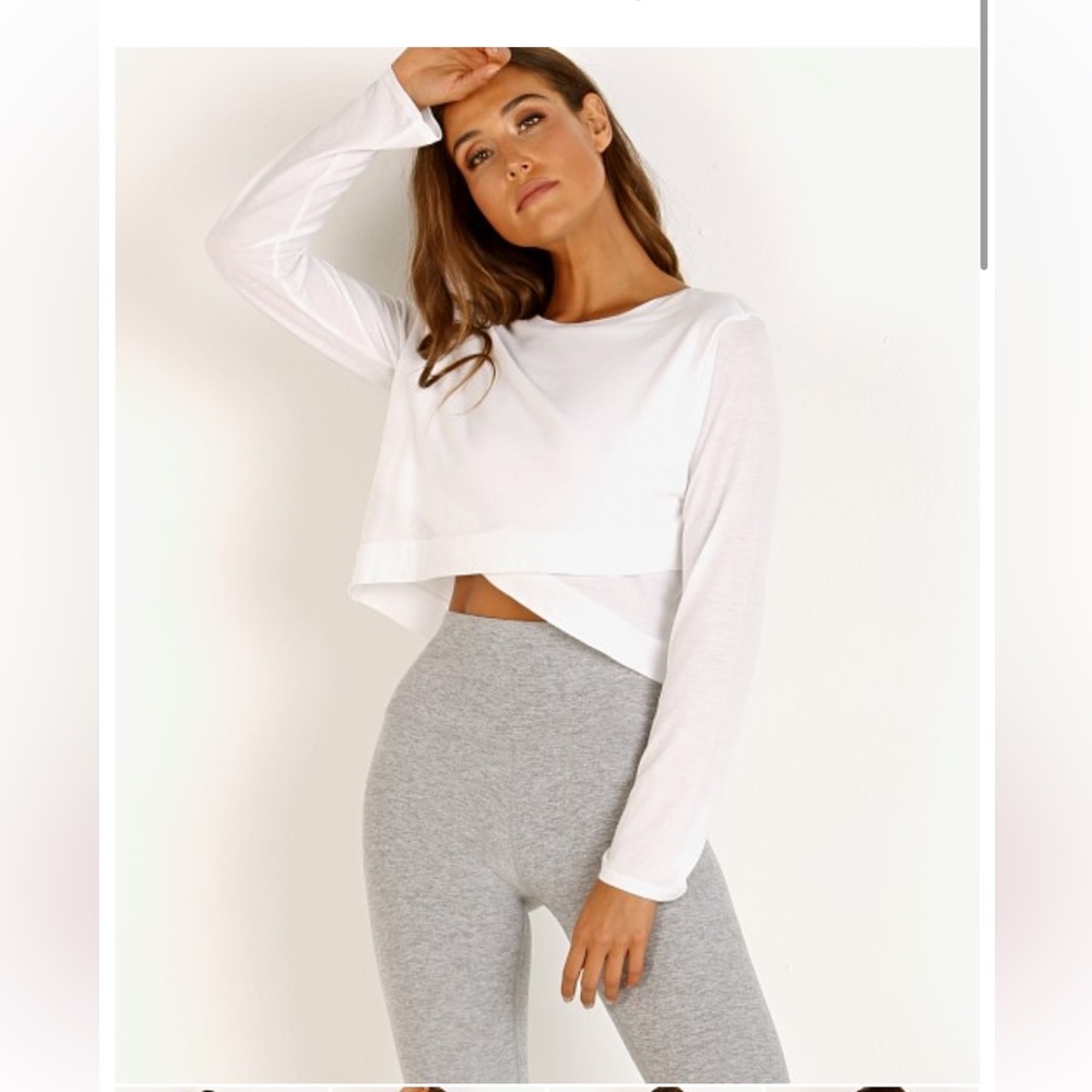 BEYOND YOGA Back Out Reversible Cropped Long-Sleeve Pullover